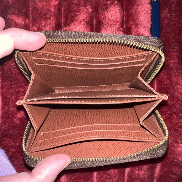 Louis Vuitton Monogram Zippy Coin Purse - Picture 3 of 4
